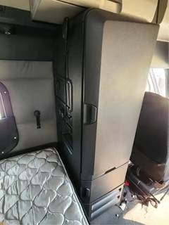 Freightliner Cascadia 126 Interior Part