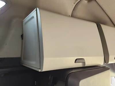 Freightliner Cascadia 126 Interior Part