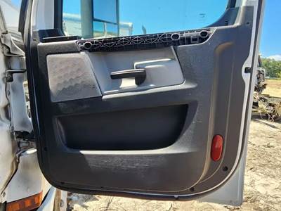 Freightliner Cascadia 126 Interior Part