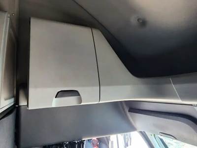 Freightliner Cascadia 126 Interior Part