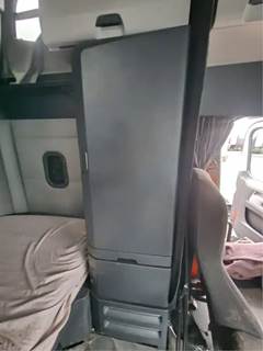 Freightliner Cascadia 126 Interior Part