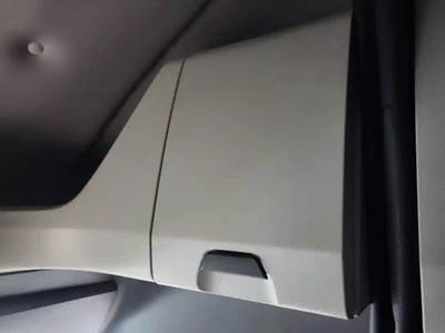 Freightliner Cascadia 126 Interior Part