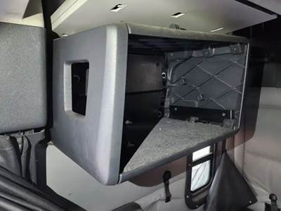 Freightliner Cascadia 126 Interior Part