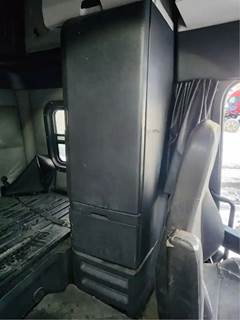 Freightliner Cascadia 126 Interior Part
