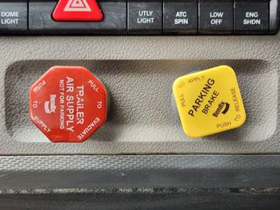 Freightliner Cascadia 126 Interior Part