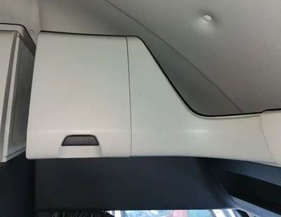 Freightliner Cascadia 126 Interior Part