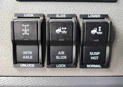 Used 2021 Freightliner Cascadia 126 Miscellaneous Dash Switches
