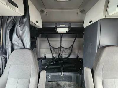 Used 2021 Freightliner Cascadia 126 Sleeper Bunk, Top/Bottom, Black Plastic