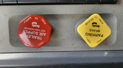 Used 2021 Freightliner Cascadia 126 Miscellaneous Dash Switches