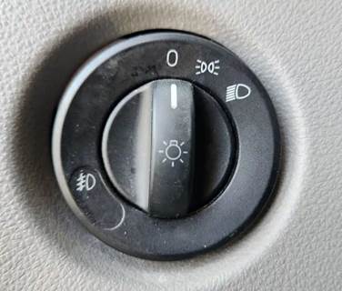 Used 2021 Freightliner Cascadia 126 Dash Switches for FOG/AUX/Headlights