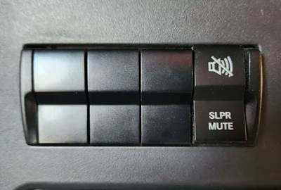 Used 2019 Freightliner Cascadia 126 Miscellaneous Dash Switches, Sleeper Mute