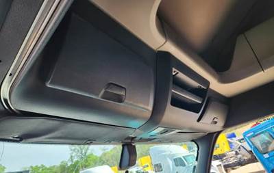 Used 2019 Freightliner Cascadia 126 Overhead Storage Console, Black