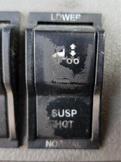 Used 2022 Freightliner Cascadia 126 Miscellaneous Dash Switches