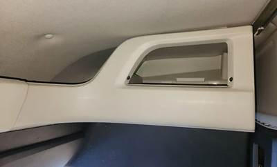 Used 2023 Freightliner Cascadia 126 Right Sleeper Cabinet, Grey