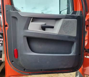 Freightliner Cascadia 126 Interior Part