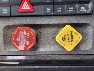 Used 2026 Freightliner Cascadia 126 Miscellaneous Dash Switches