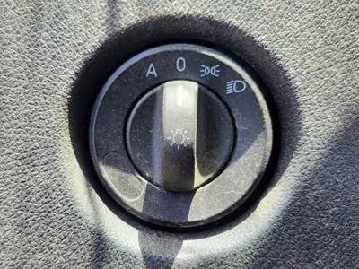 Used 2026 Freightliner Cascadia 126 Miscellaneous Dash Switches Lighting Control Module