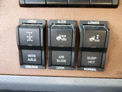 Used 2022 Freightliner Cascadia 126 Miscellaneous Dash Switches