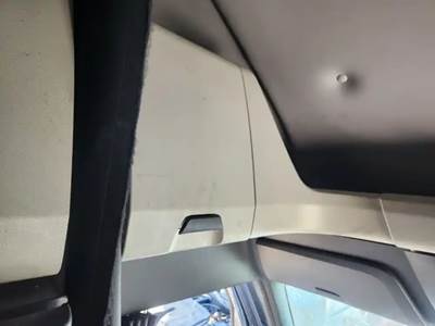 Used 2022 Freightliner Cascadia 126 Left Sleeper Cabinet, Pearl White