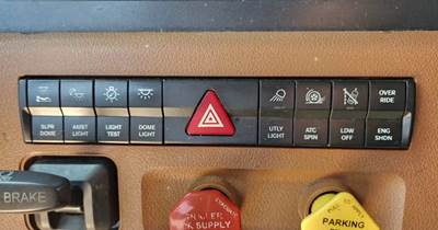 Used 2020 Freightliner Cascadia 126 Miscellaneous Dash Switches