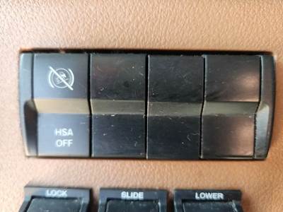 Used 2020 Freightliner Cascadia 126 Miscellaneous Dash Switches