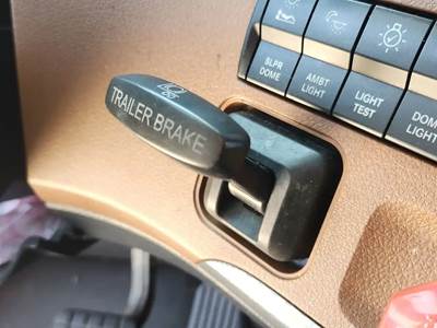 Used 2020 Freightliner Cascadia 126 Miscellaneous Dash Switches, Trailer Hand Brake