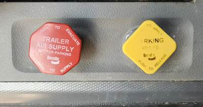 Used 2019 Freightliner Cascadia 126 Trailer Air Supply and Parking Brake Dash Switches