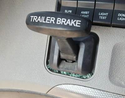 Used 2019 Freightliner Cascadia 126 Miscellaneous Dash Switches, Trailer Brake Control