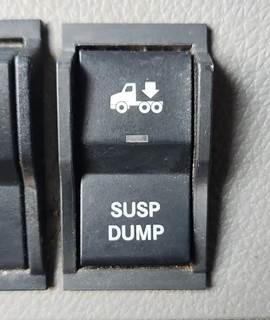 Used 2019 Freightliner Cascadia 126 Miscellaneous Dash Switches