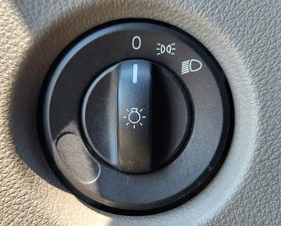 Used 2019 Freightliner Cascadia 126 Miscellaneous Dash Switches