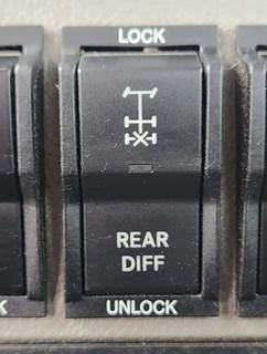 Used 2024 Freightliner Cascadia 126 Miscellaneous Dash Switches, Rear Differential Lock