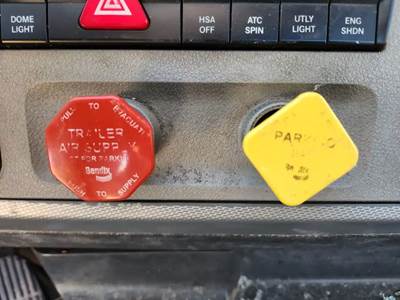 Used 2020 Freightliner Cascadia 126 Dash Switches Trailer Air Supply Parking Brake