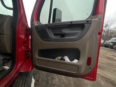 Freightliner Cascadia 132 Interior Part