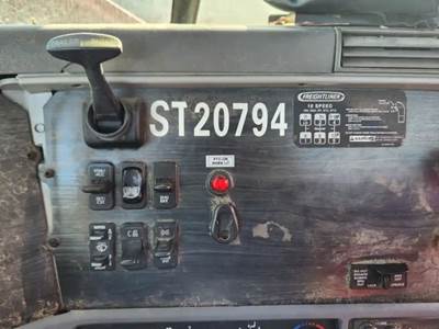 Freightliner Columbia 112 Interior Part