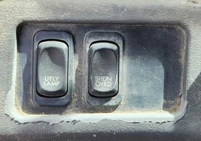 Used 2006 Freightliner Columbia 112 Miscellaneous Dash Switches