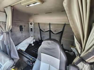 Freightliner Columbia 120 Interior Part