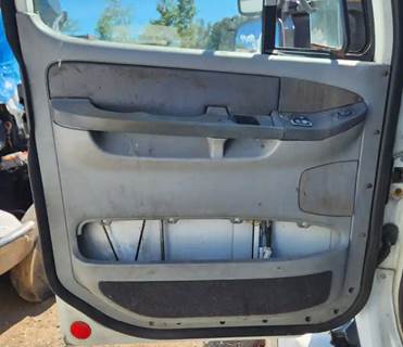 Freightliner Columbia 120 Interior Part