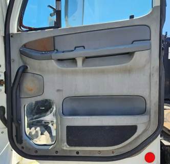 Freightliner Columbia 120 Interior Part