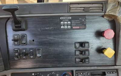 Used 2006 Freightliner Columbia 120 Miscellaneous Dash Switches