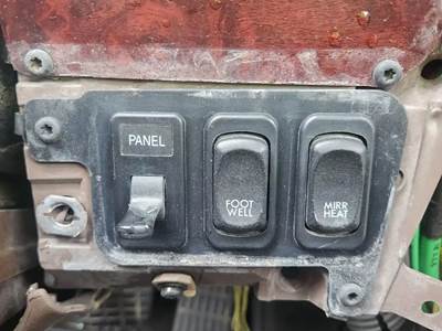 Used 2020 Freightliner Coronado 132 Glider Miscellaneous Dash Switches