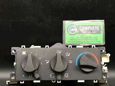 Used 2000 Freightliner FL60 Temperature Control with A/C, Part # 807-0010-002
