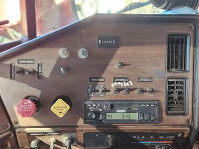 Freightliner FLD112SD Interior Part