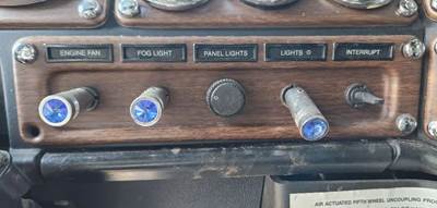 Freightliner FLD120SD Interior Part for a 2008 Freightliner FLD120SD Glider