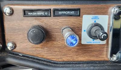 Freightliner FLD120SD Interior Part for a 2008 Freightliner FLD120SD Glider