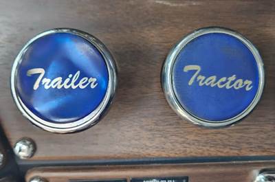 Freightliner FLD120SD Interior Part for a 2008 Freightliner FLD120SD Glider