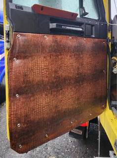 Freightliner FLD132 Classic XL Interior Part for a 2001 Freightliner FLD132 XL CLASSIC