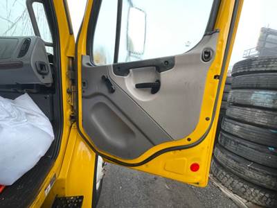 Freightliner M2 106 Interior Part