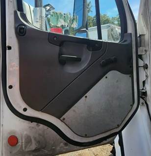 Freightliner M2 106 Interior Part
