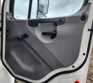 Freightliner M2 106 Interior Part