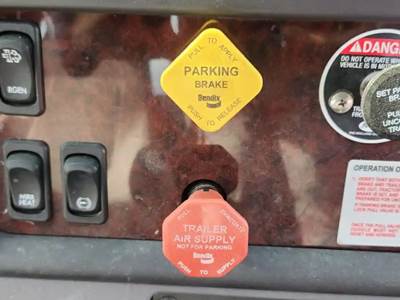 Used 2020 Freightliner M2 106 Dash Switches, Parking Brake & Trailer Air Supply